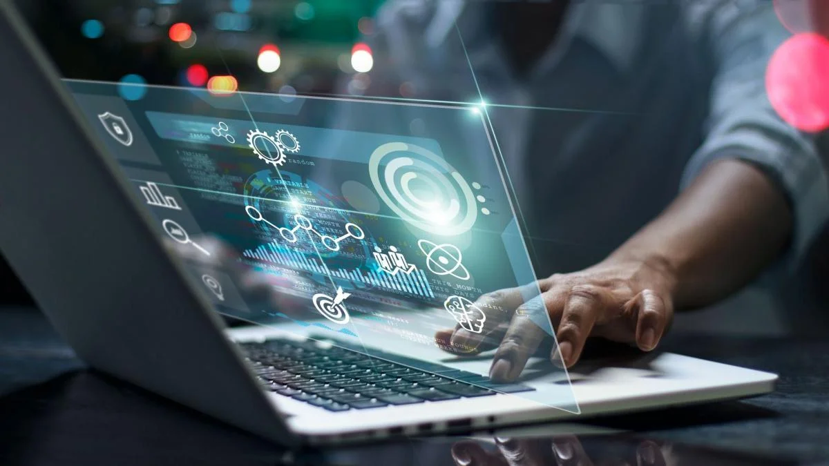 Delivering Intelligent IT Field Support to a Hybrid Workplace
